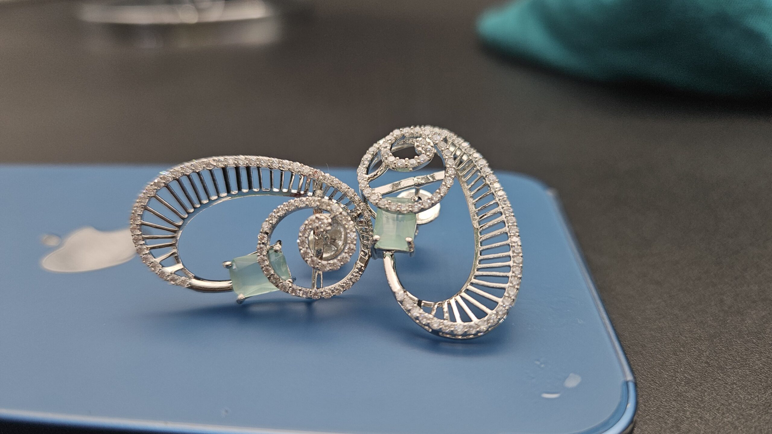 Elegant Sterling Silver Green Gemstone Pendant & Earrings Set - Image 2